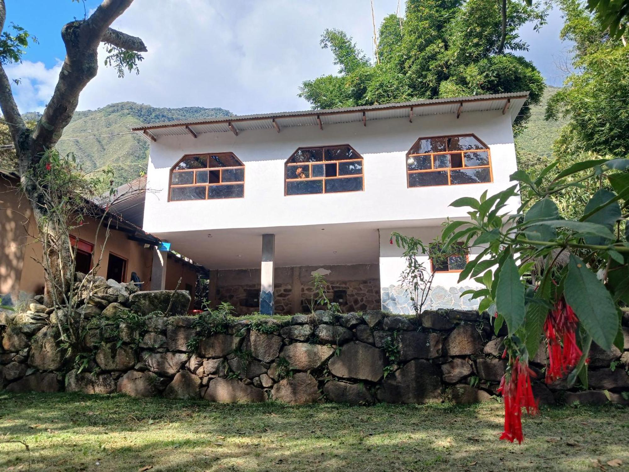 Lia B&B Lucmabamba Sahuayaco Exterior photo