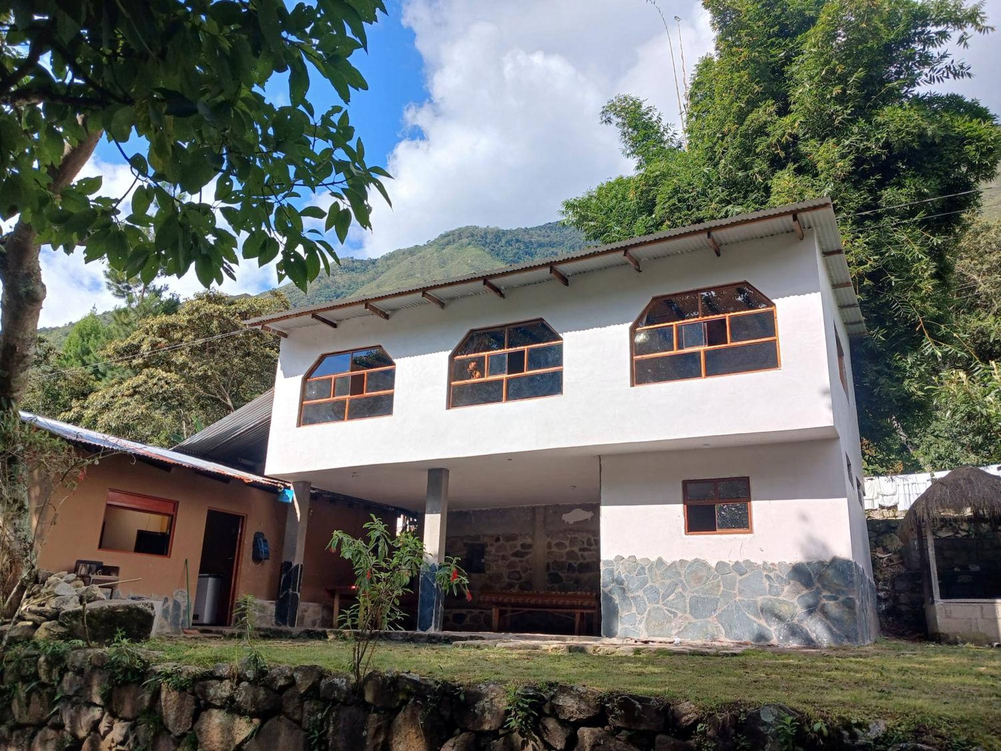 Lia B&B Lucmabamba Sahuayaco Exterior photo