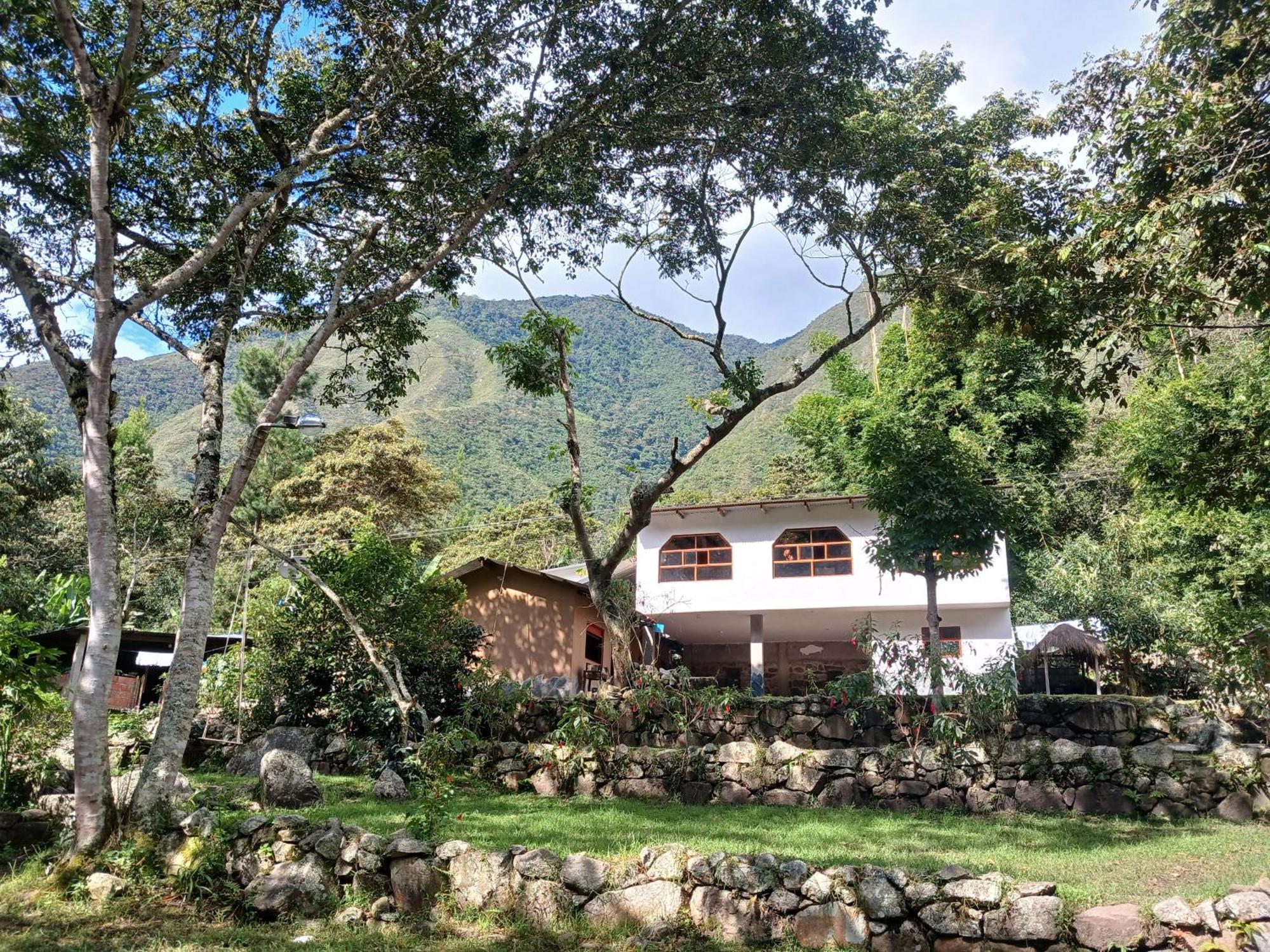 Lia B&B Lucmabamba Sahuayaco Exterior photo